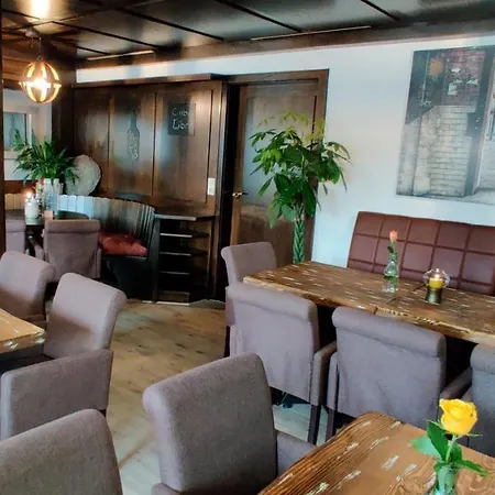 Hotel Restaurant Tomahawk *