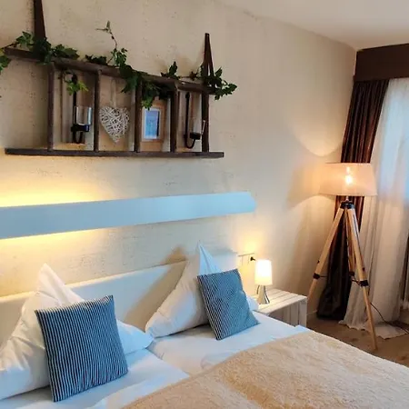 Отель Restaurant Tomahawk *