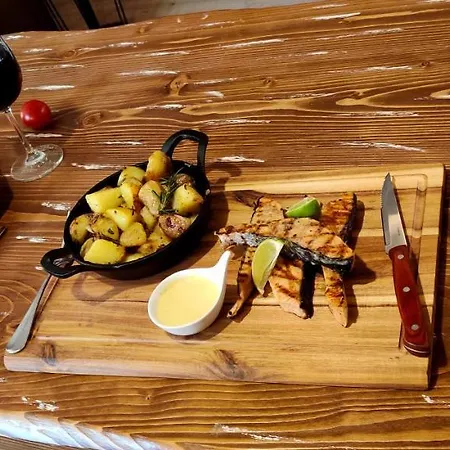 Ξενοδοχείο Restaurant Tomahawk