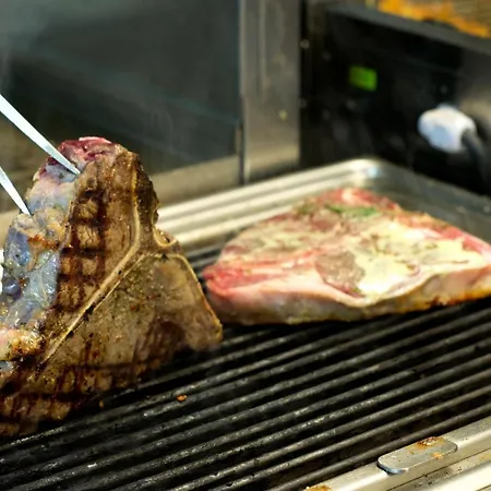 Отель Restaurant Tomahawk *